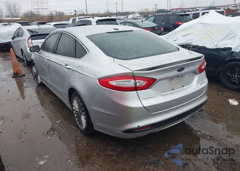 2014 Ford Fusion Hybrid Titanium z USA, uszkodzony, nr VIN 3FA6P0RUXER333184
